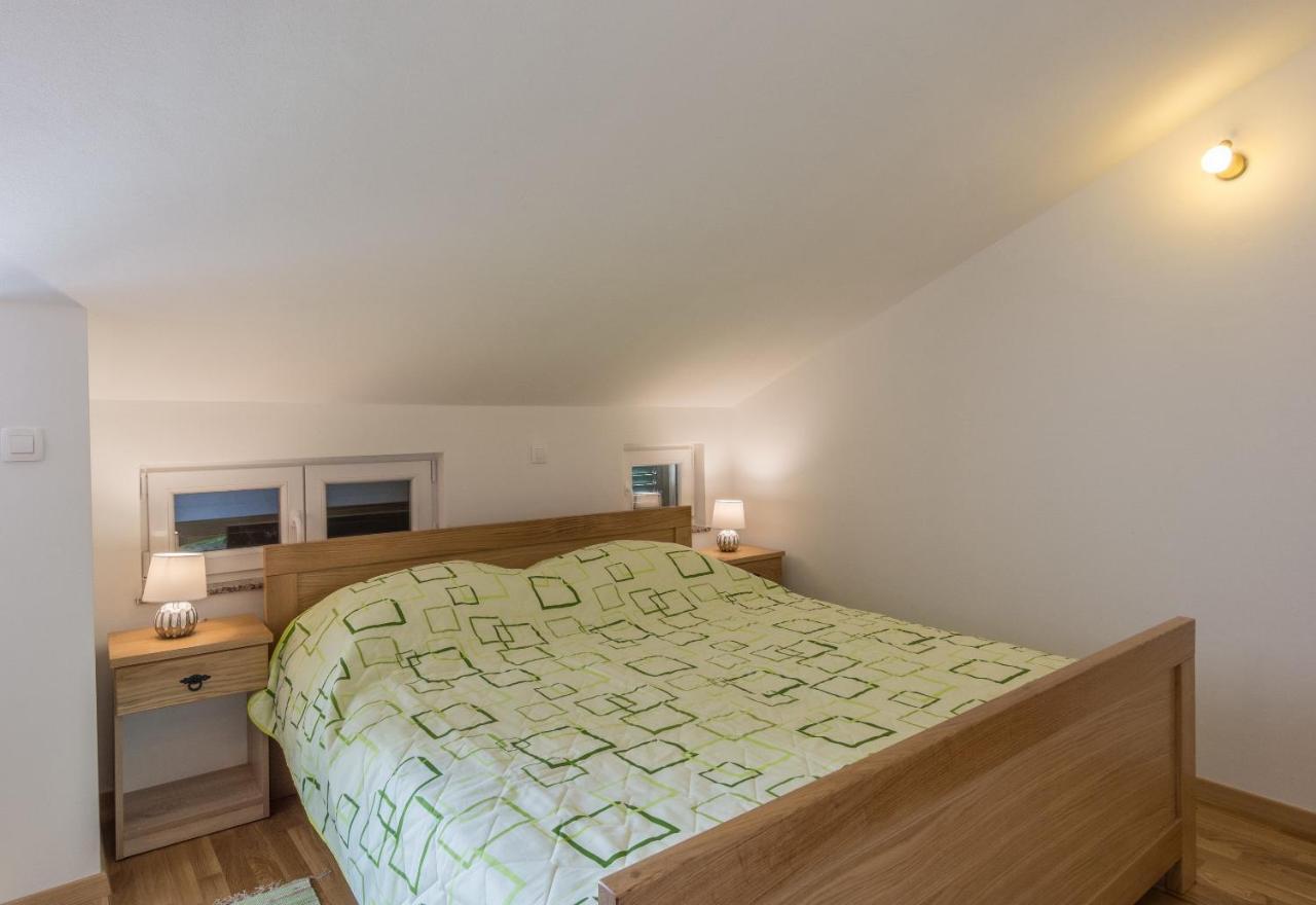 Apartments By The Sea Simuni, Pag - 18386 Kolan Luaran gambar