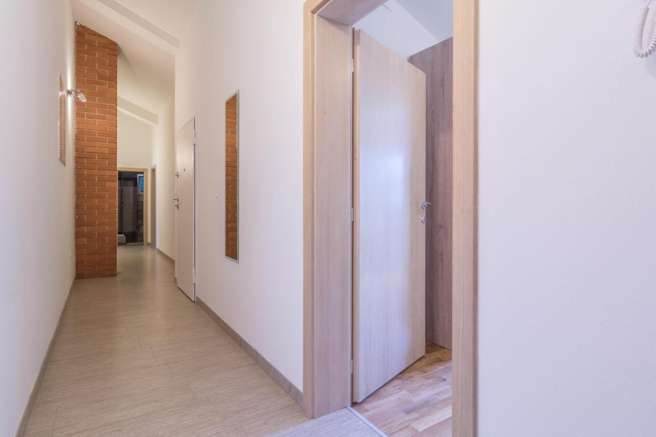 Apartments By The Sea Simuni, Pag - 18386 Kolan Luaran gambar